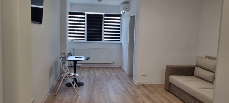 Titan, 5 minute metrou Nicolae Grigorescu