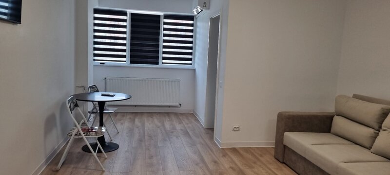 Titan, 5 minute metrou Nicolae Grigorescu