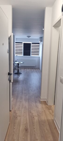 Titan, 5 minute metrou Nicolae Grigorescu