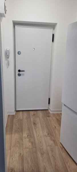 Titan, 5 minute metrou Nicolae Grigorescu