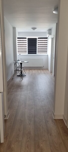 Titan, 5 minute metrou Nicolae Grigorescu