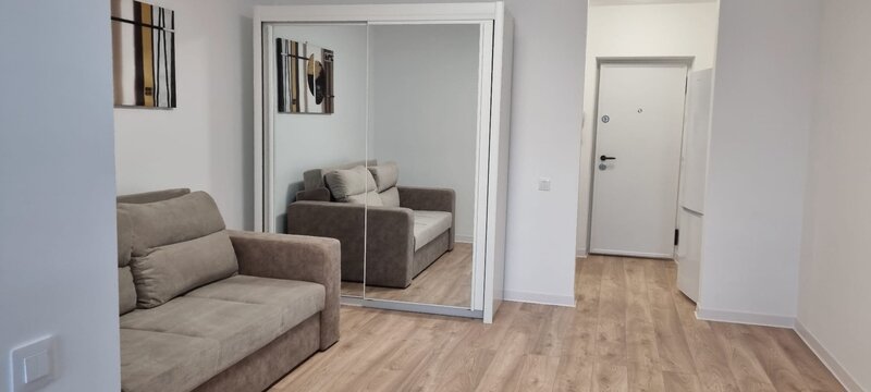 Titan, 5 minute metrou Nicolae Grigorescu