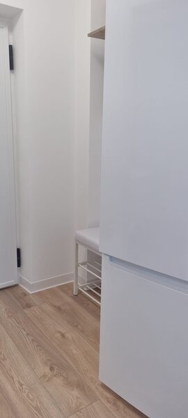 Titan, 5 minute metrou Nicolae Grigorescu